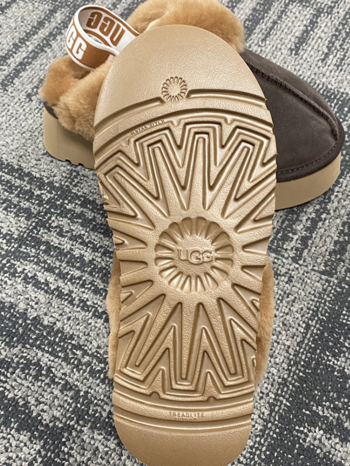 V238P UGG Funkette Thick -bottom sandals $58 gallery
