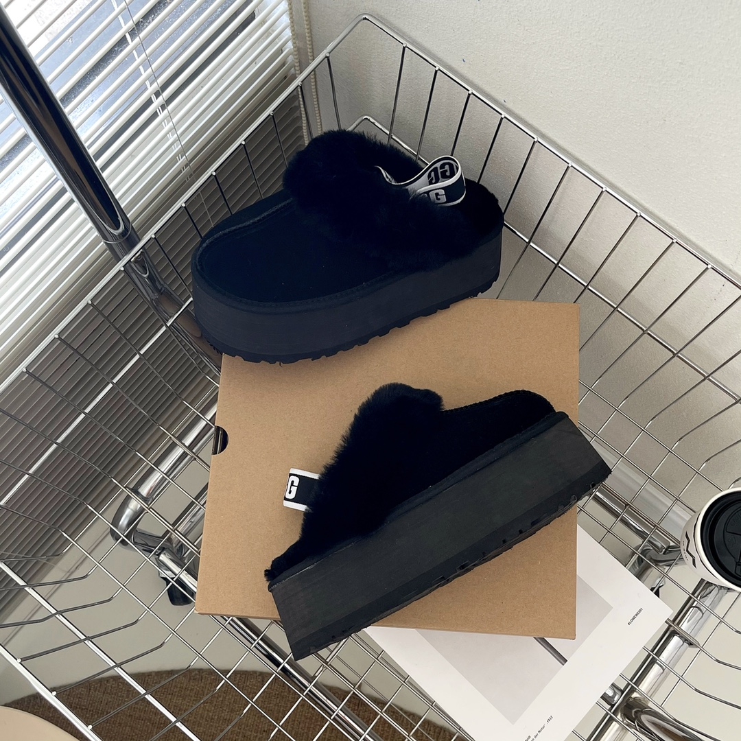 V238P UGG Funkette Thick -bottom sandals $58 gallery