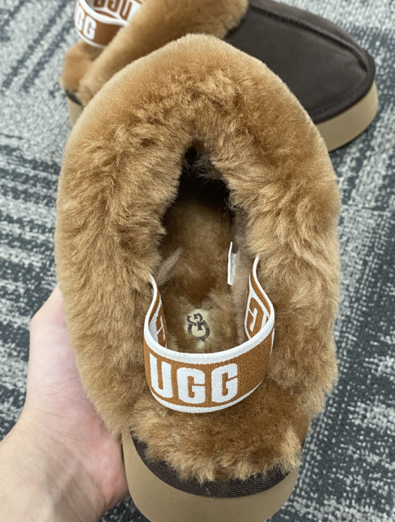 V238P UGG Funkette Thick -bottom sandals $58 gallery