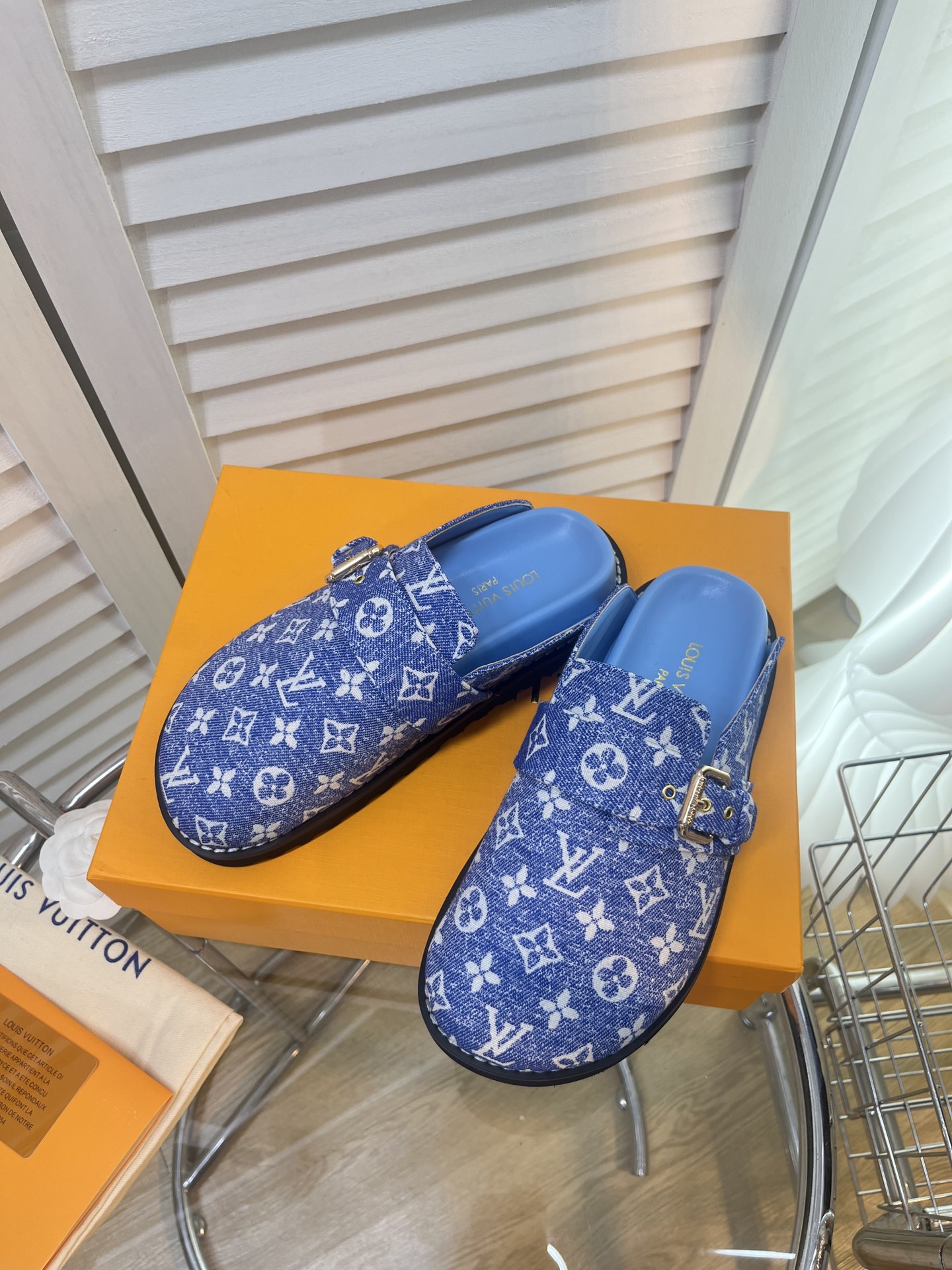 V33P Louis Vuitton slippers $72 gallery