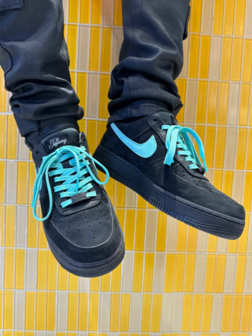 V39P Tiffany & Co x TS x Nike Shoes $50 gallery