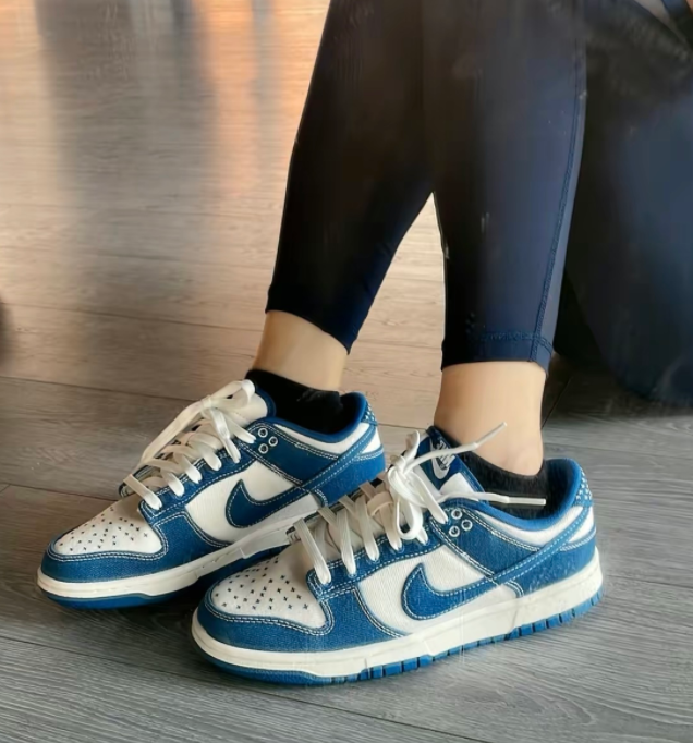 V67P Nike Sb Dunk Low $52 gallery