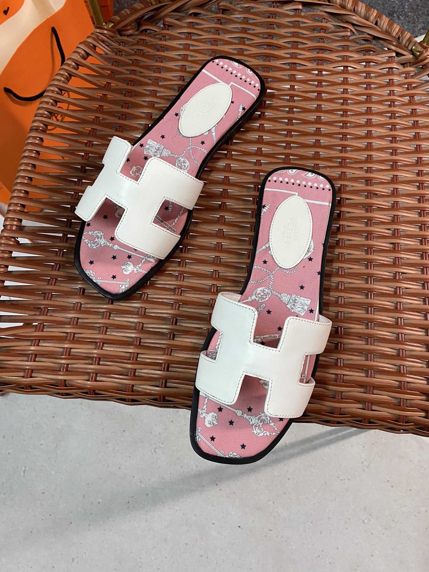 V84P Hermès Slippers $48 gallery