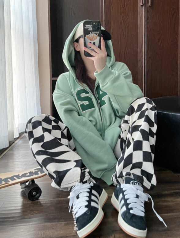V86P Adidas Originals Campus 00s $52 gallery