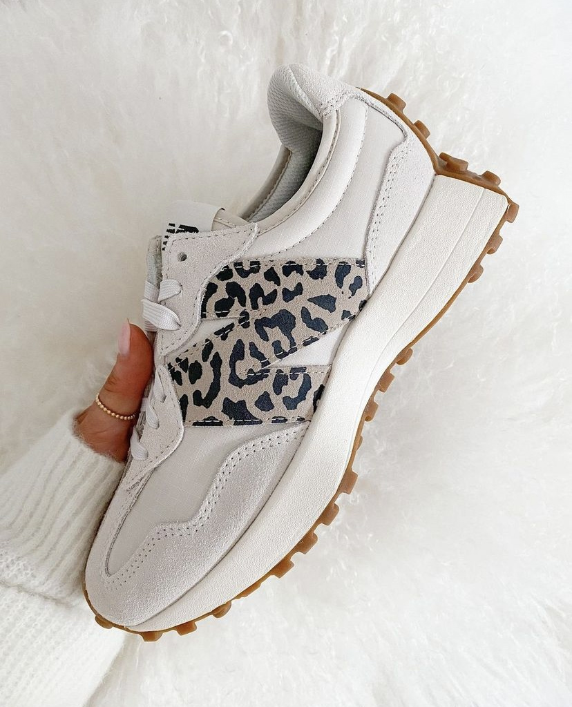 V89P New Balance 327 $52 gallery