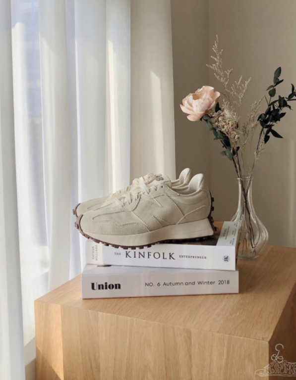 V89P New Balance 327 $52 gallery