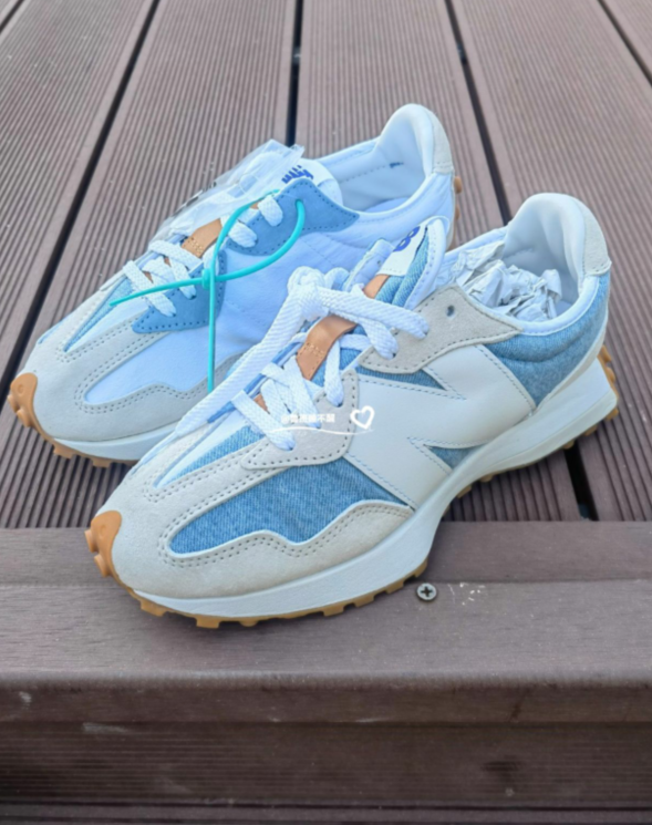 V89P New Balance 327 $52 gallery