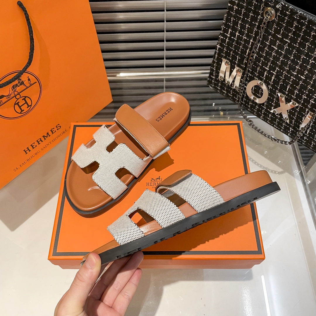 V91P Hermes slippers $38 gallery