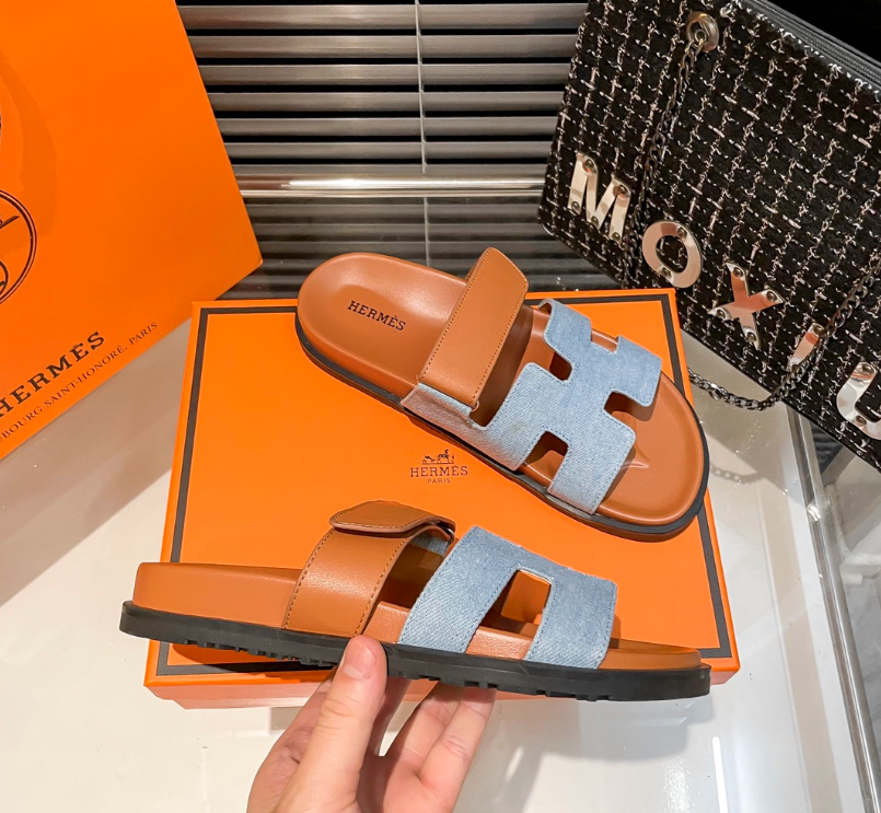 V91P Hermes slippers $38 gallery