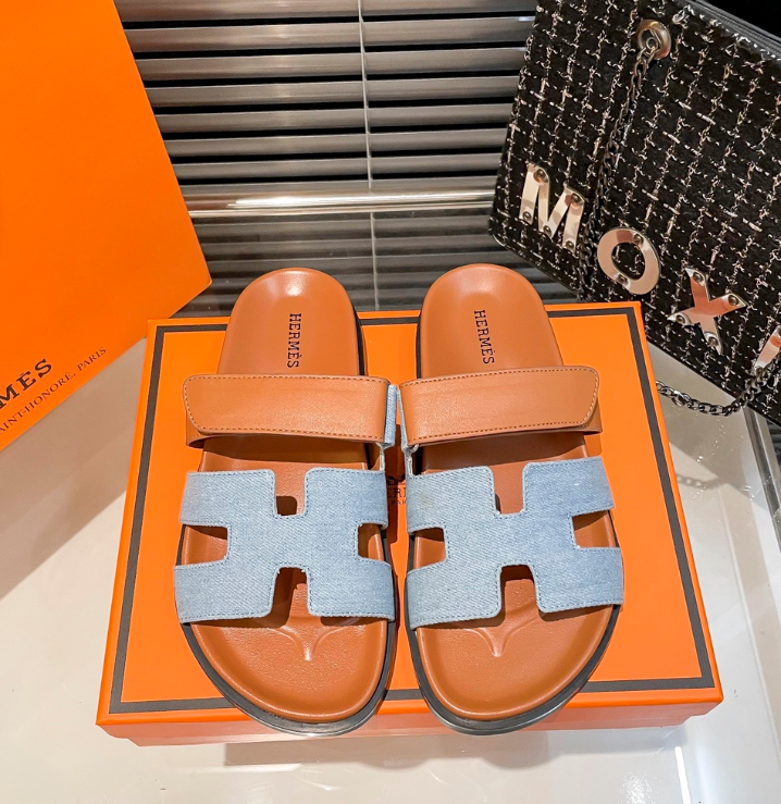 V91P Hermes slippers $38 gallery