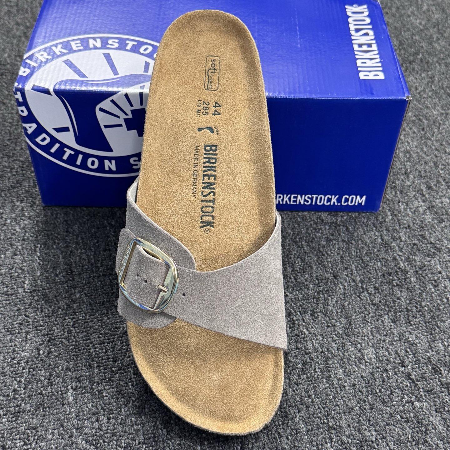 ZH067 Birkenstock Slippers 42$ gallery