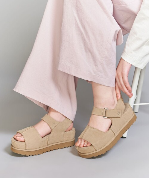 ZH070 UGG sandals 65$ gallery