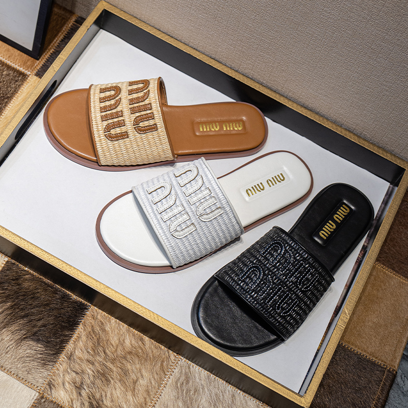 ZH075 Miu Miu Straw Slippers 32$ gallery