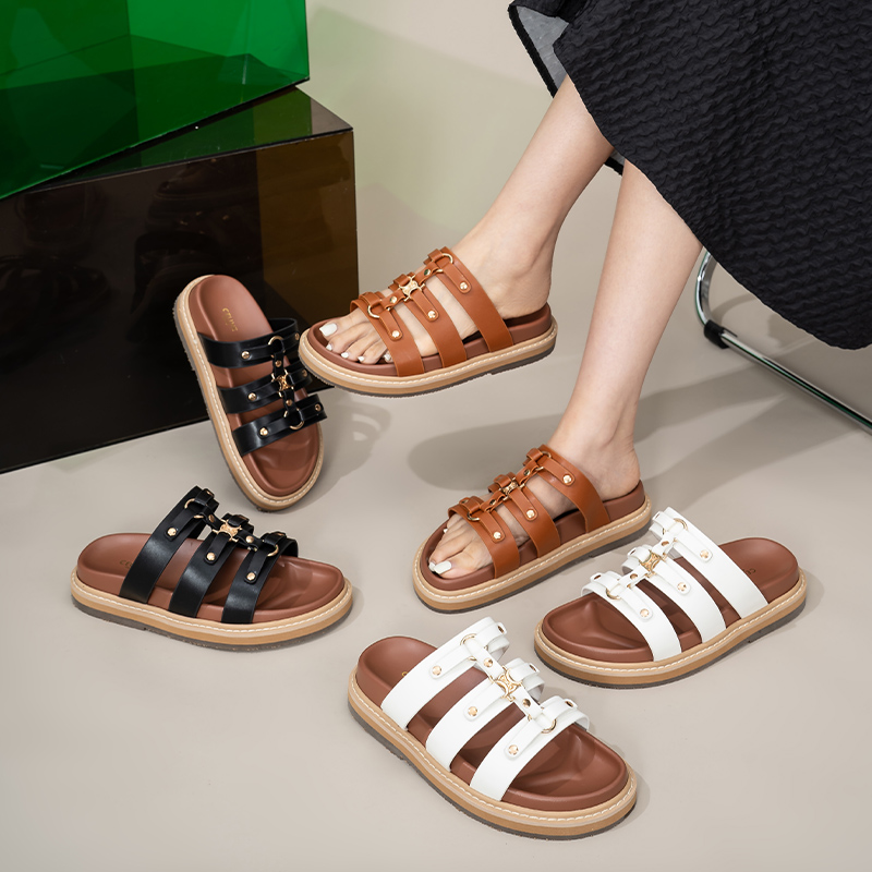 ZH090 Celine slippers 36$ gallery