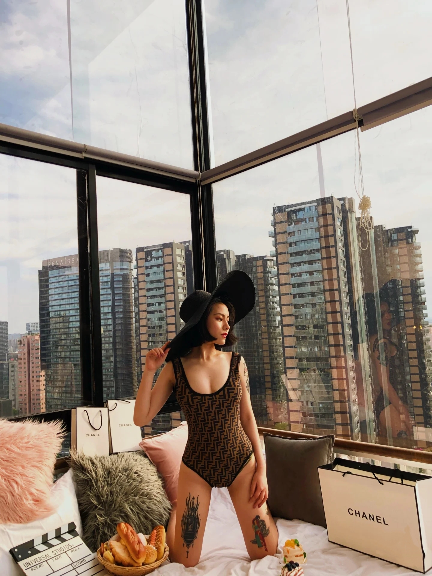 ZH152 FENDI One piece swimsuit 29.9$ gallery
