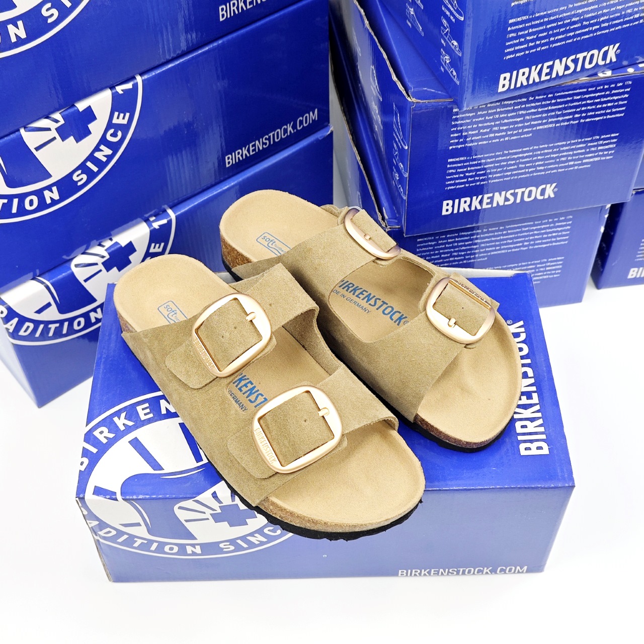 ZH161 Birkenstock Slippers 36$ gallery