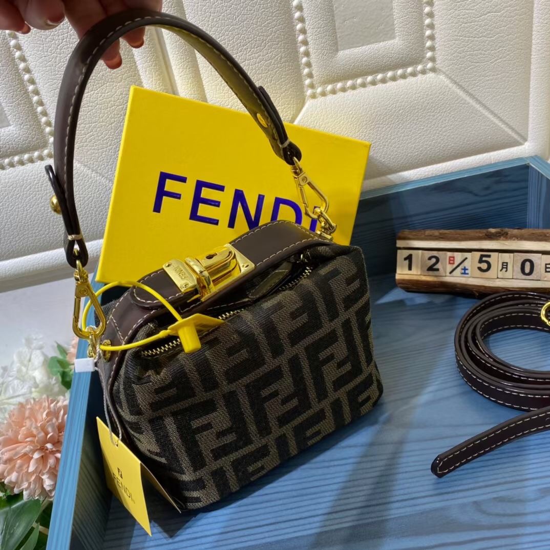ZH232 FENDI BAG 36$ gallery