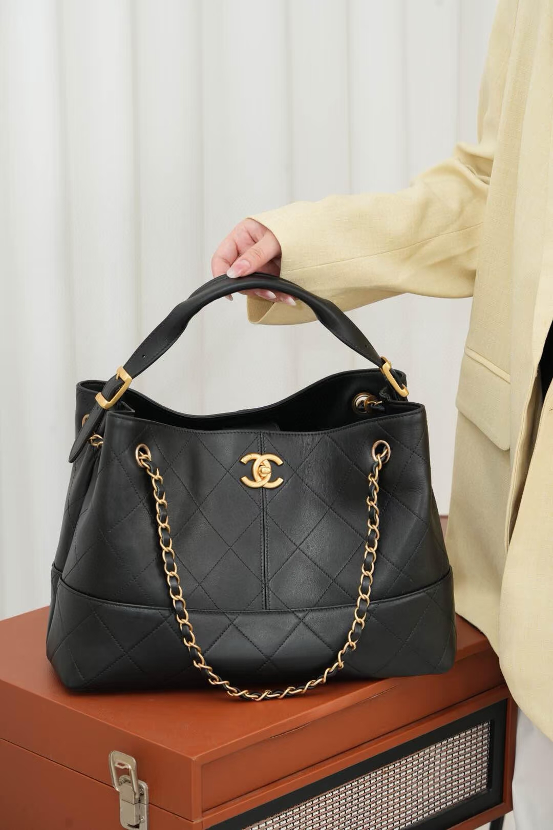 ZH240 CHANEL Bag 62-68$ gallery