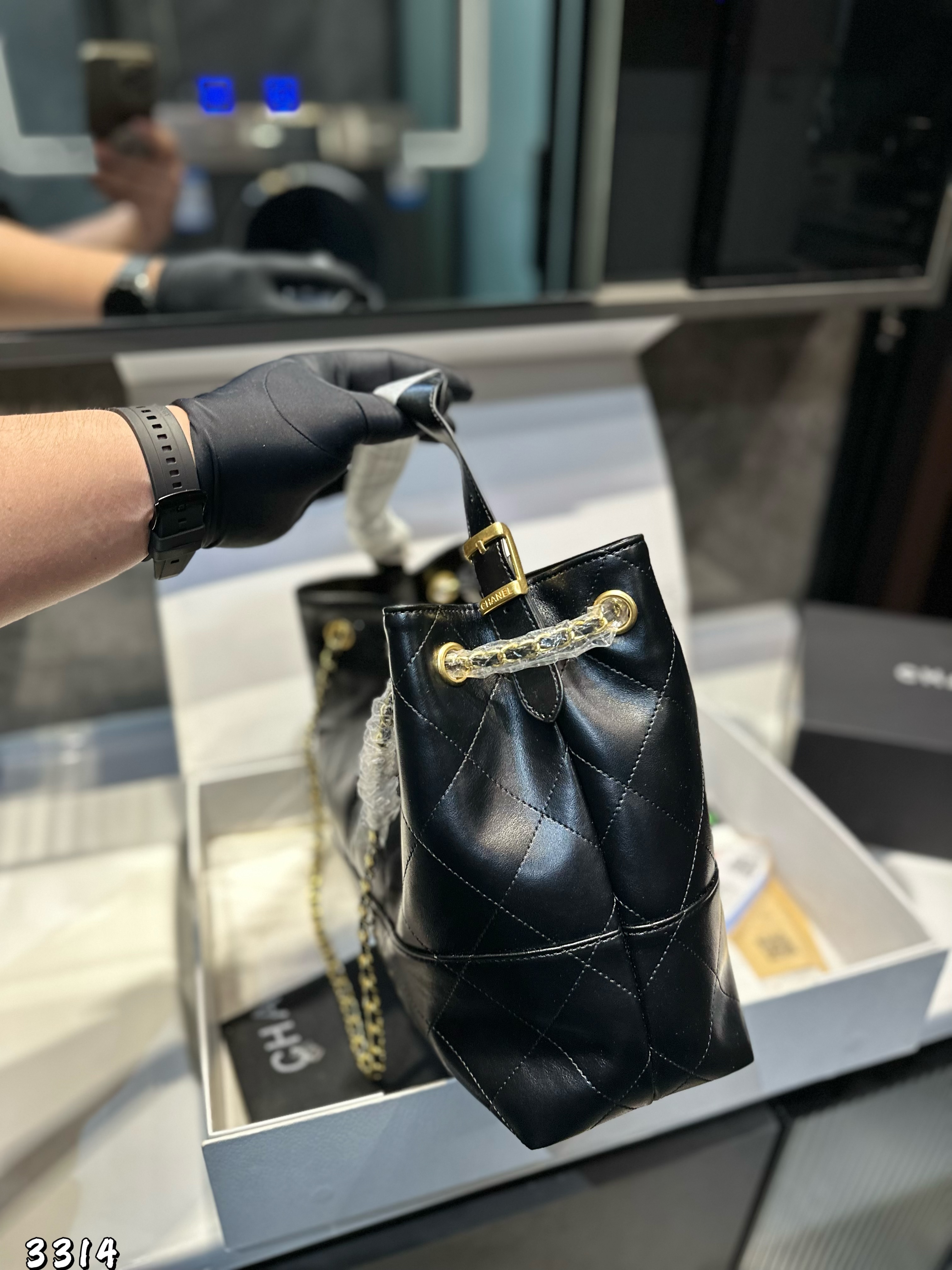 ZH240 CHANEL Bag 62-68$ gallery