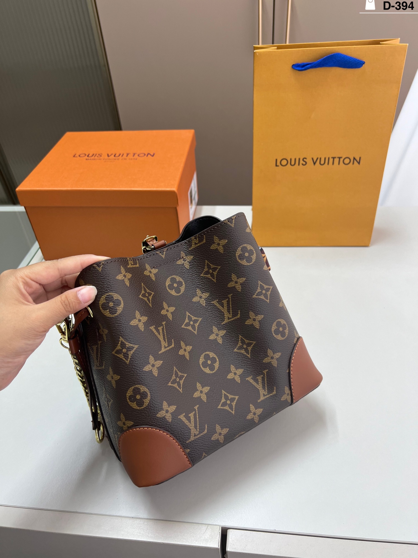 ZH242 LV Louis Vuitton bucket bag 46$ gallery