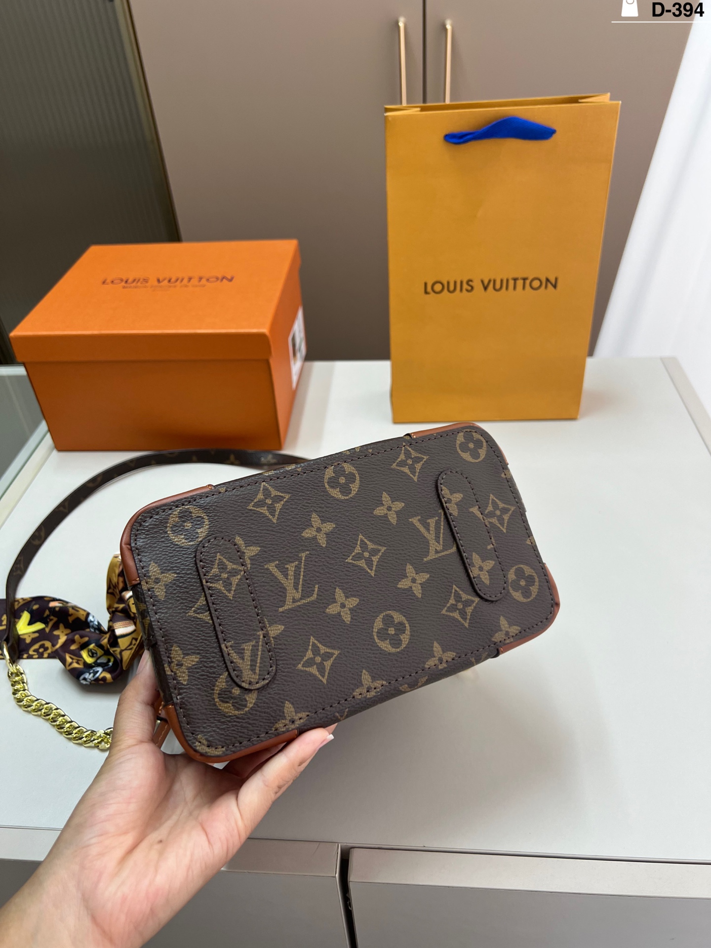 ZH242 LV Louis Vuitton bucket bag 46$ gallery
