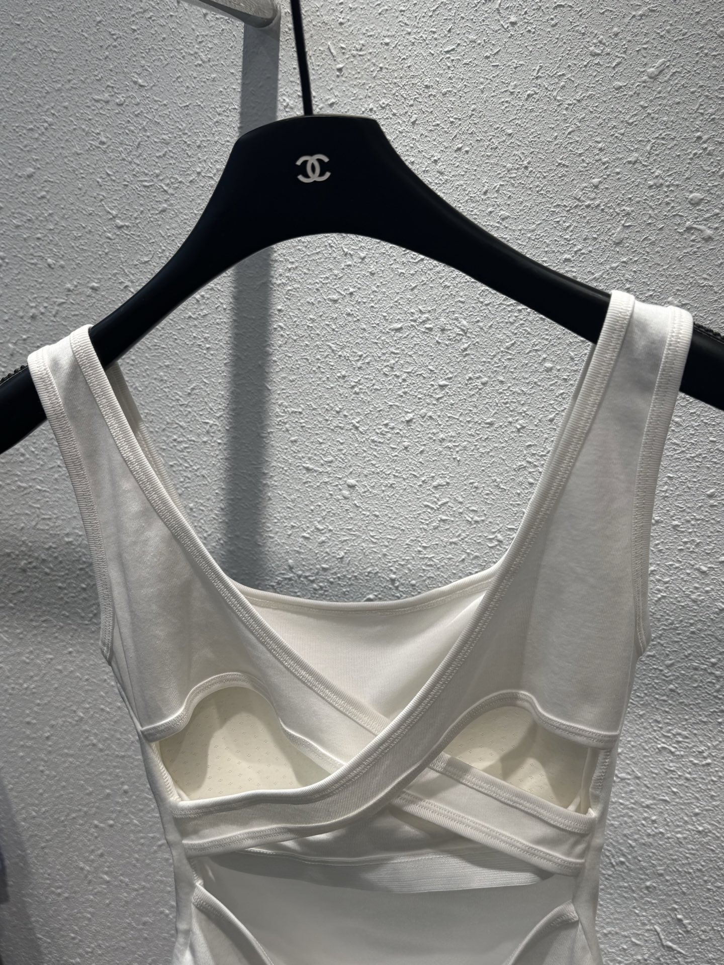 ZH243 ALO Sports Vest 23.6$ gallery