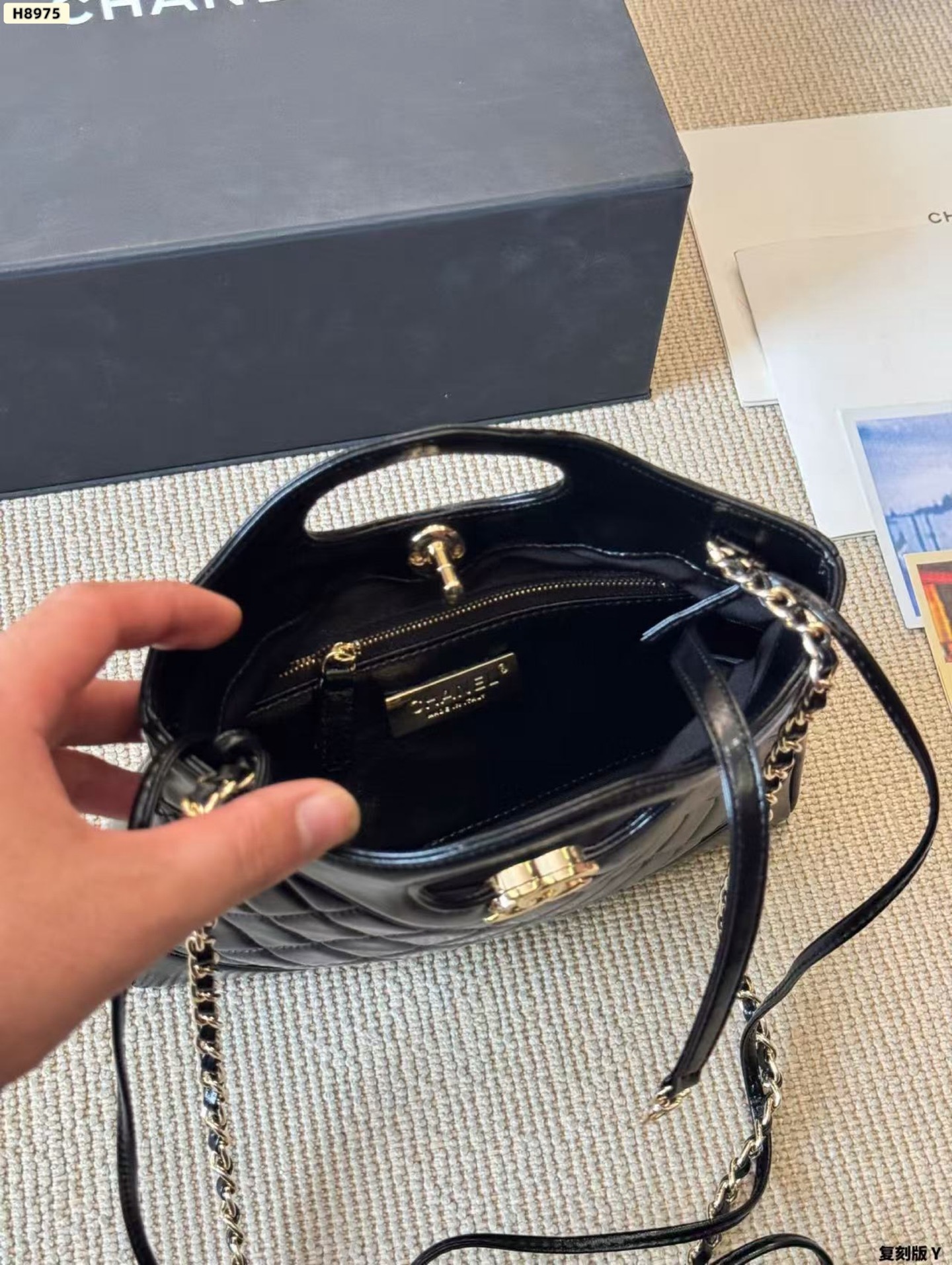 ZH373 Chanel Bag 52$ gallery