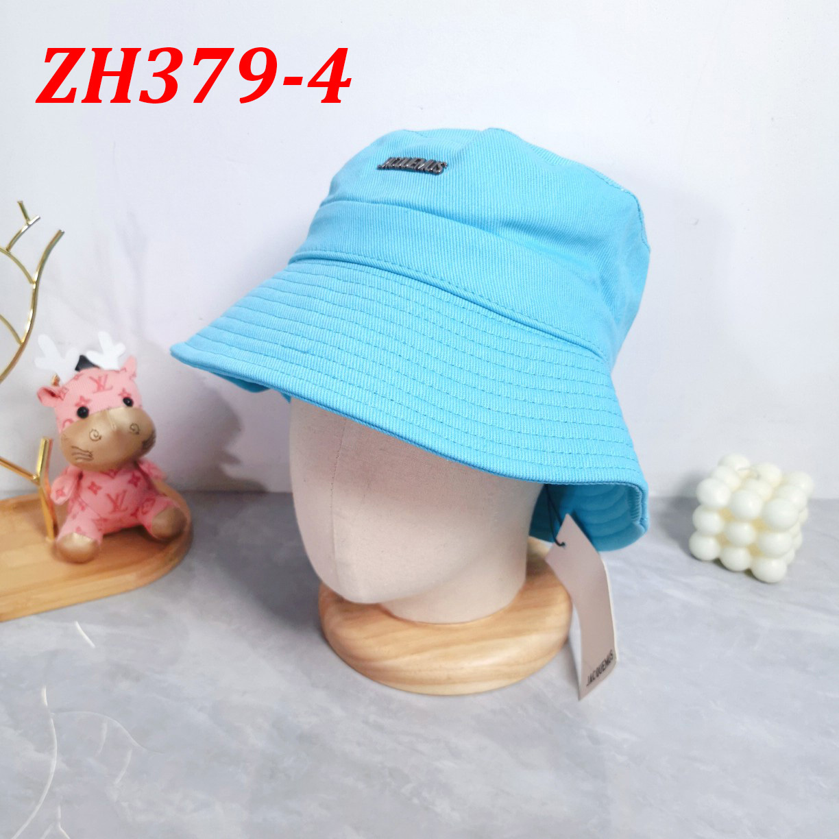 ZH379 Jacquemus bucket hat 24$ gallery
