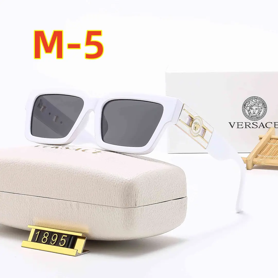 21.99$    Versace   FF-4497-M gallery