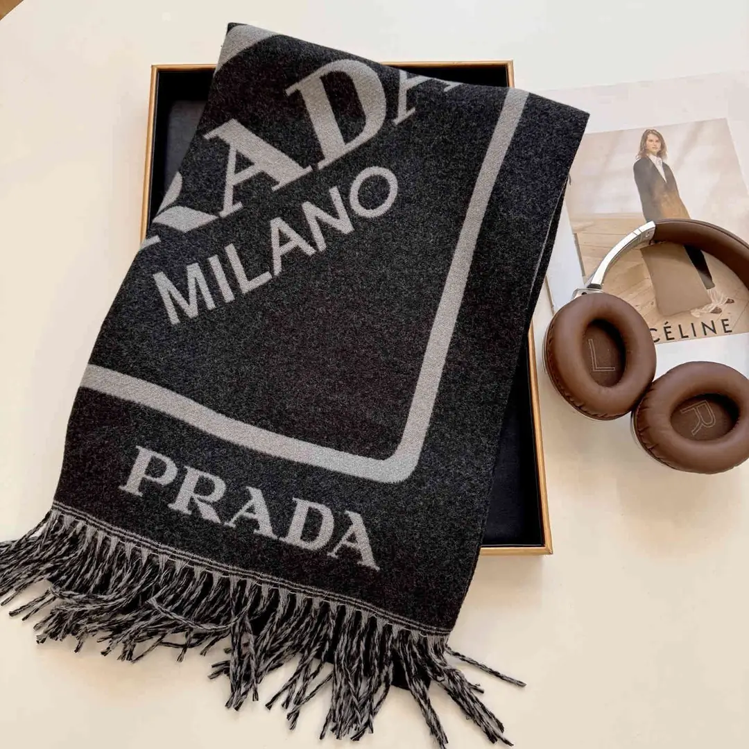 22.66$PRADA   4837-M gallery