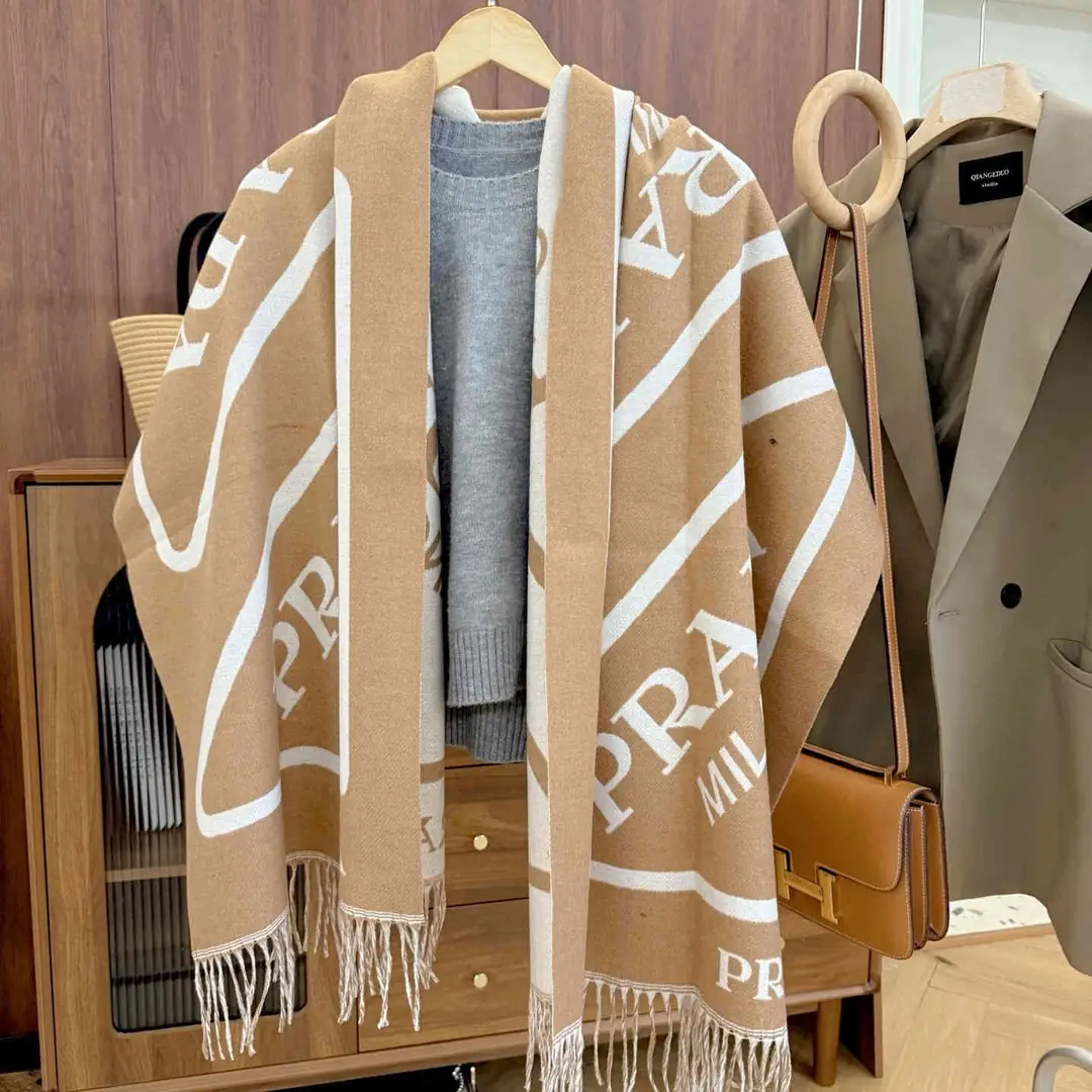 22.66$PRADA   4837-M gallery