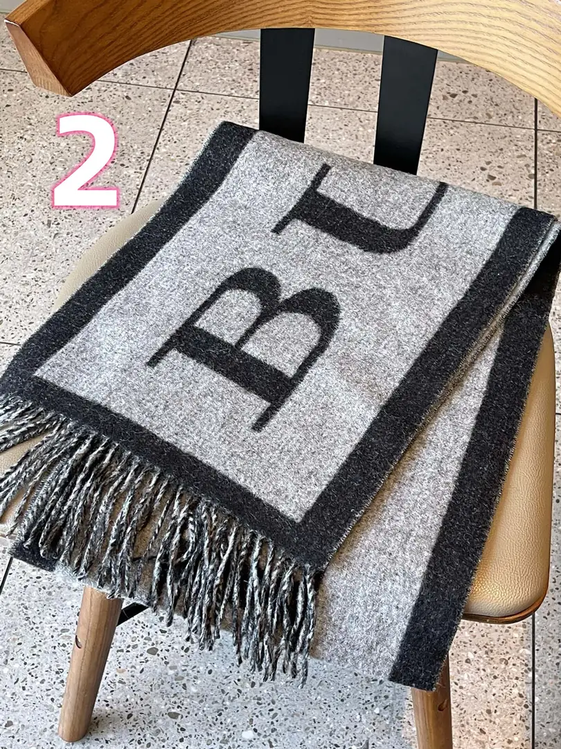 22.99$   Burberry    3767-M gallery