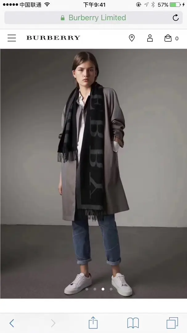 22.99$   Burberry    3767-M gallery