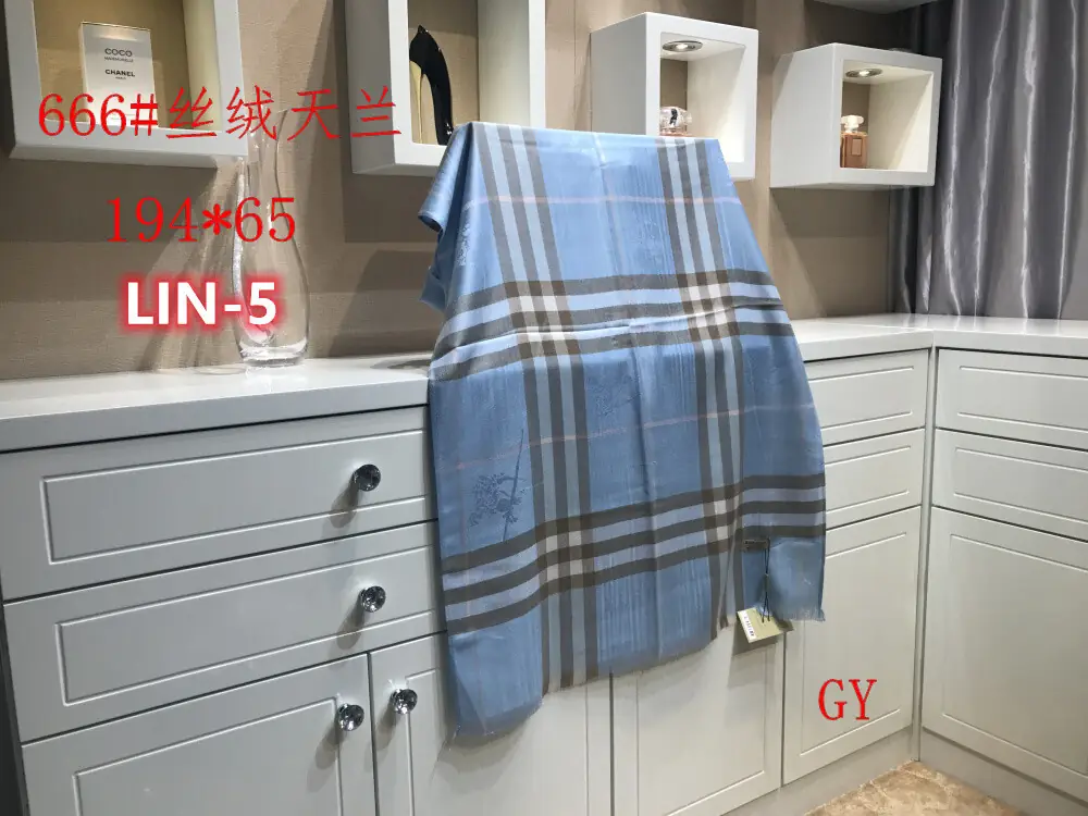 23.76$   BURBERRY  304-3285-M gallery