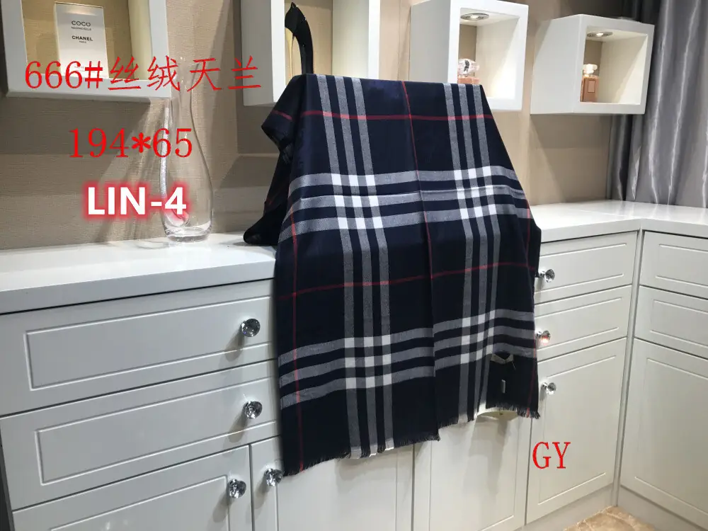 23.76$   BURBERRY  304-3285-M gallery