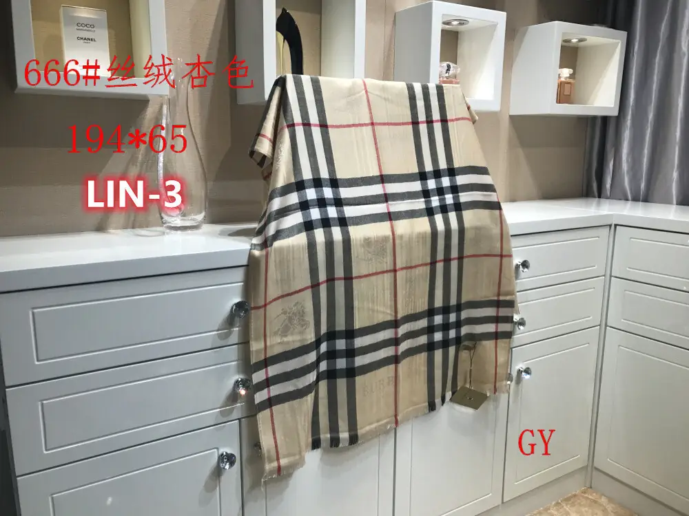 23.76$   BURBERRY  304-3285-M gallery