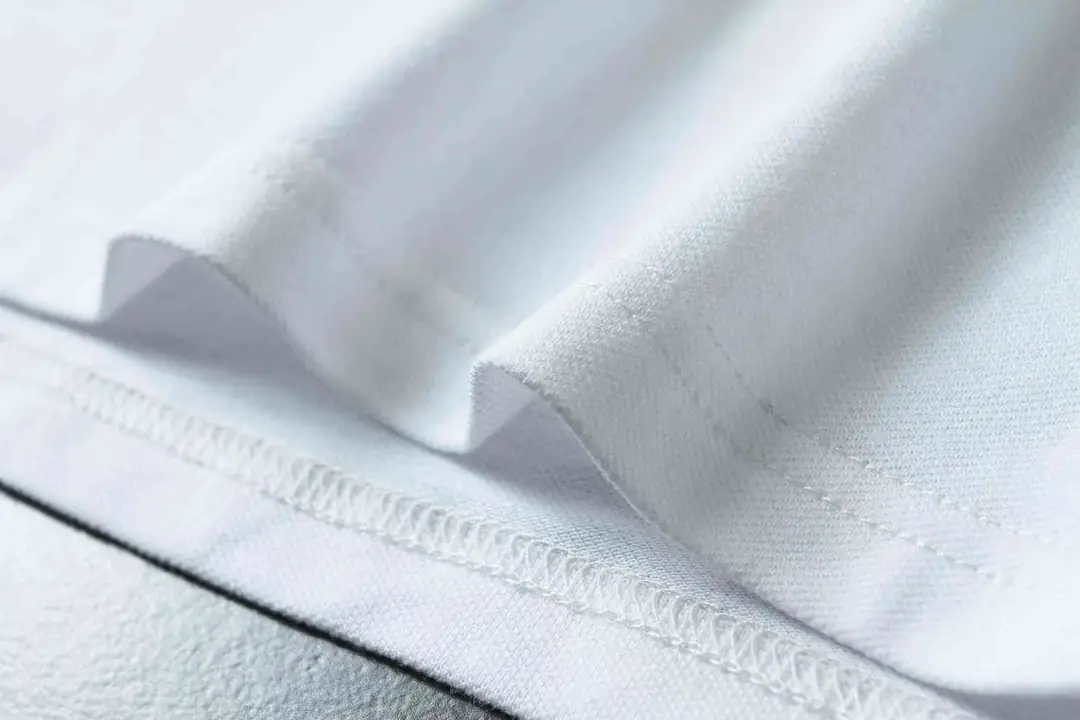 24.21$  MONCLER 4541-M gallery