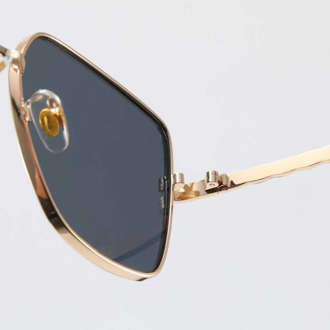 24.99$  CHANEL  FF-4686-M gallery