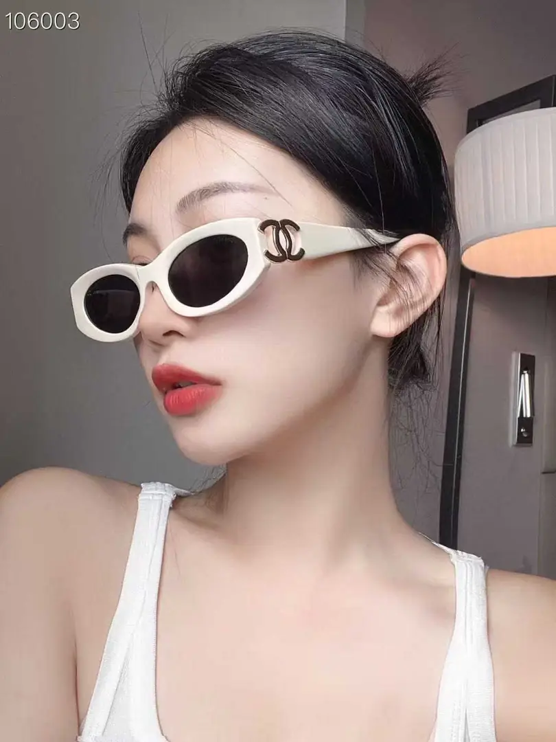 24.99$  CHANEL  FF-4688-M gallery