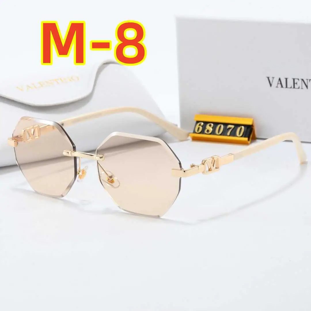 24.99$  Valentino  FF-4689-M gallery