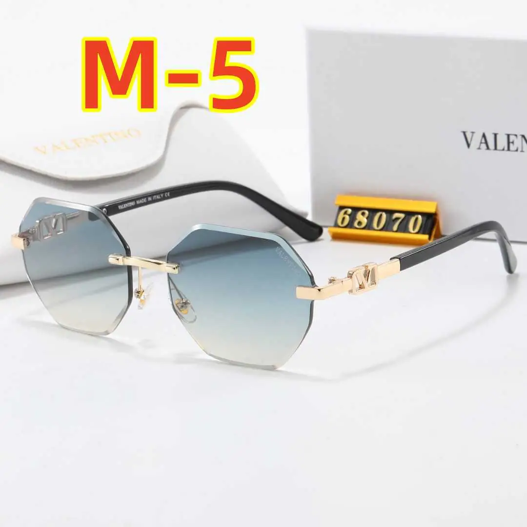 24.99$  Valentino  FF-4689-M gallery