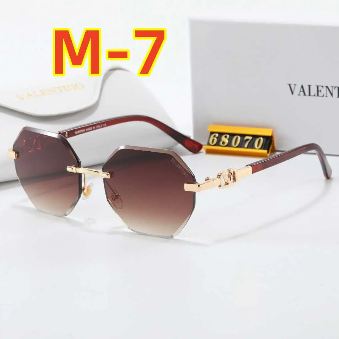 24.99$  Valentino  FF-4689-M gallery