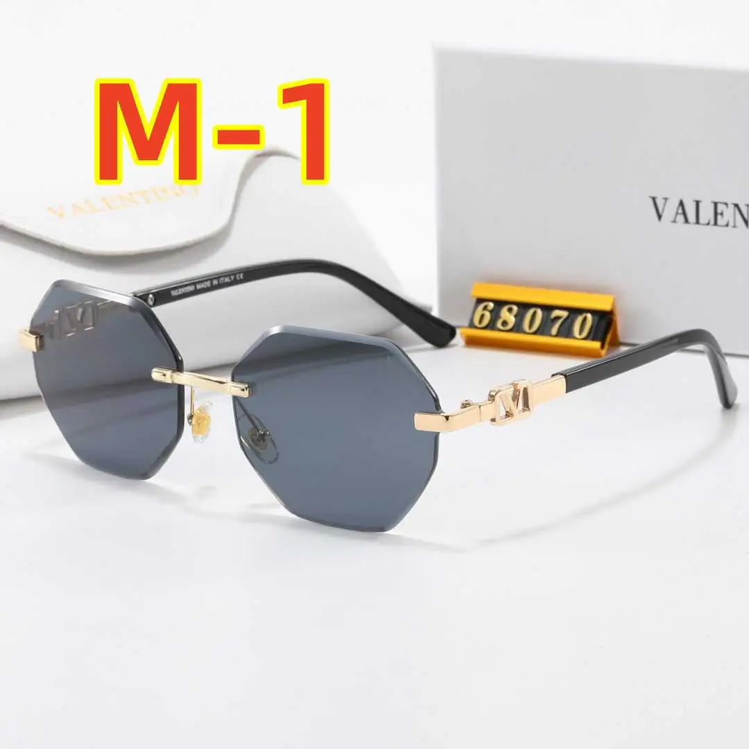 24.99$  Valentino  FF-4689-M gallery
