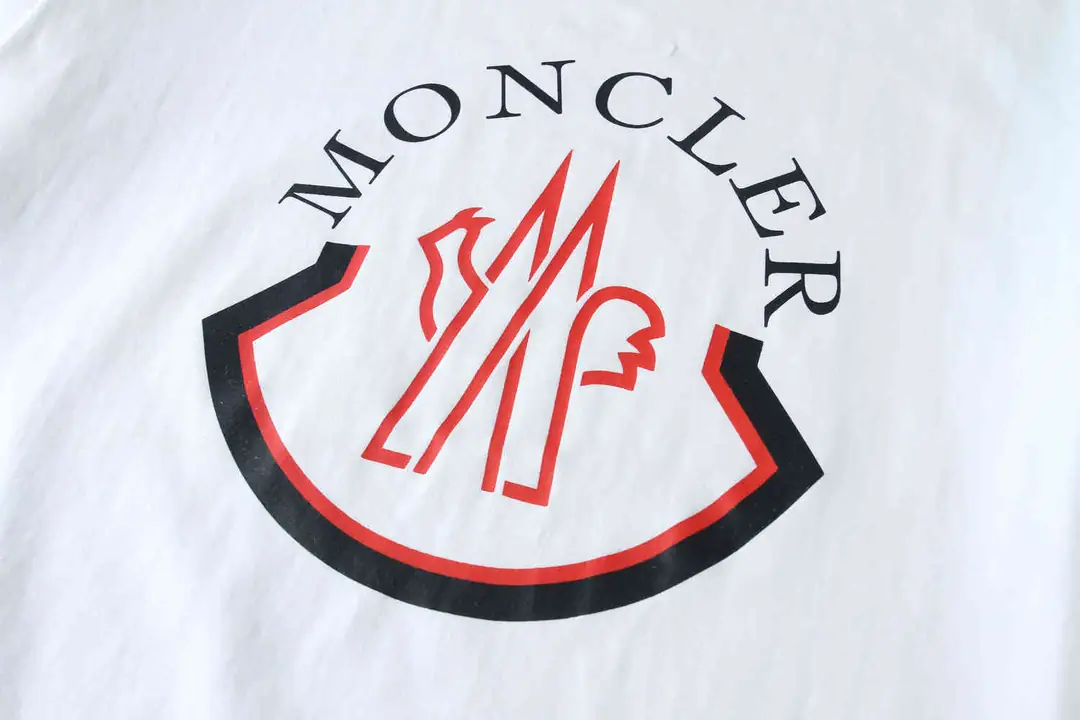 25.36$  MONCLER  4543-M gallery