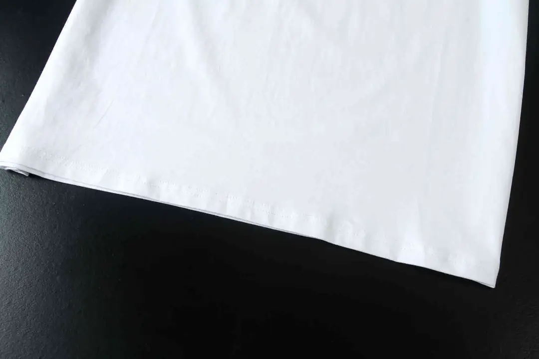 25.36$  MONCLER  4543-M gallery