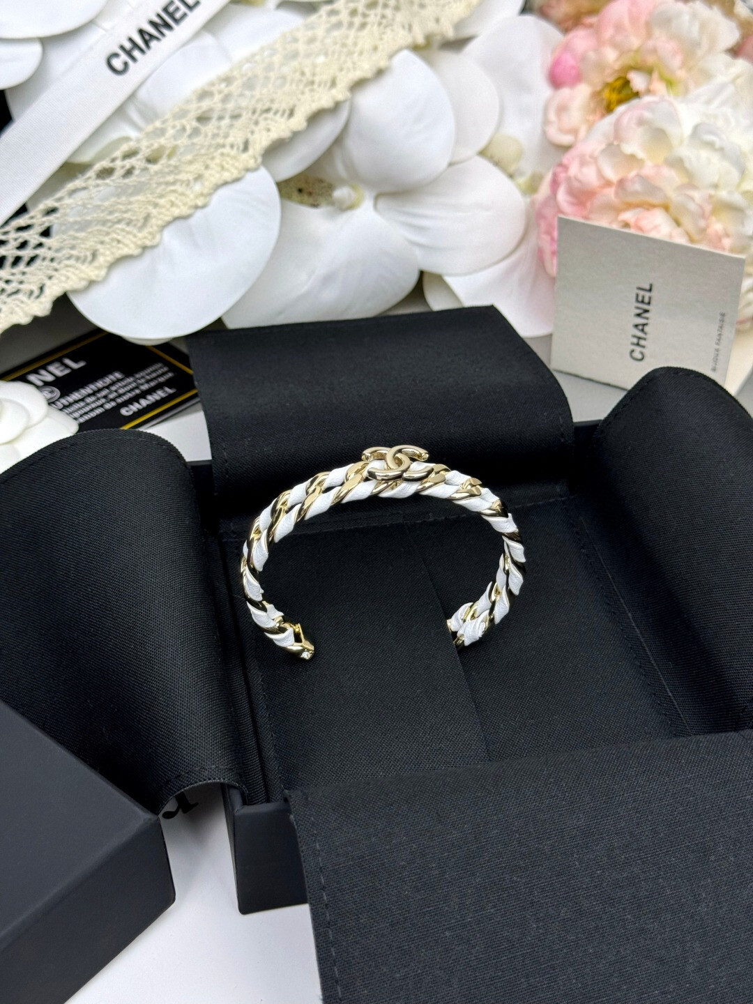 25.55$  Chanel   4919-M gallery