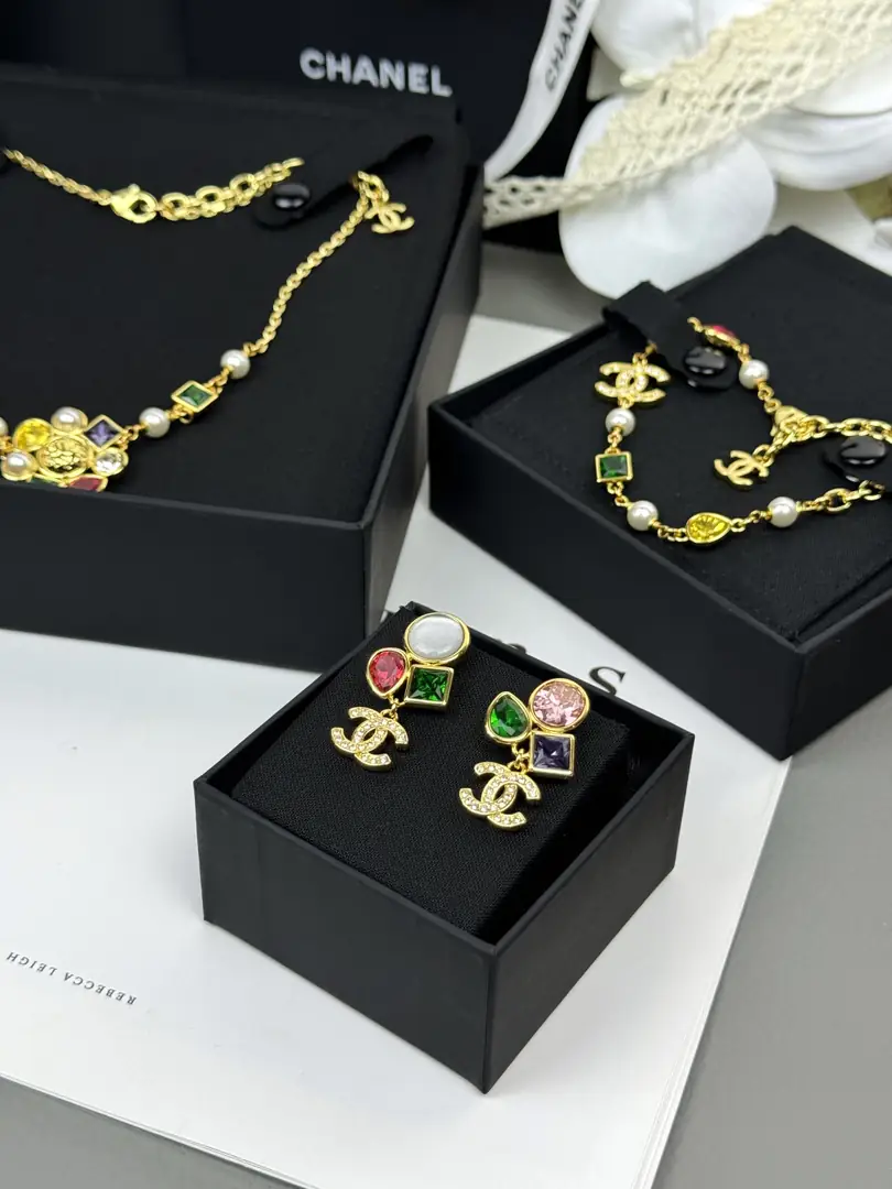 25.99$ Chanel   4915-M gallery