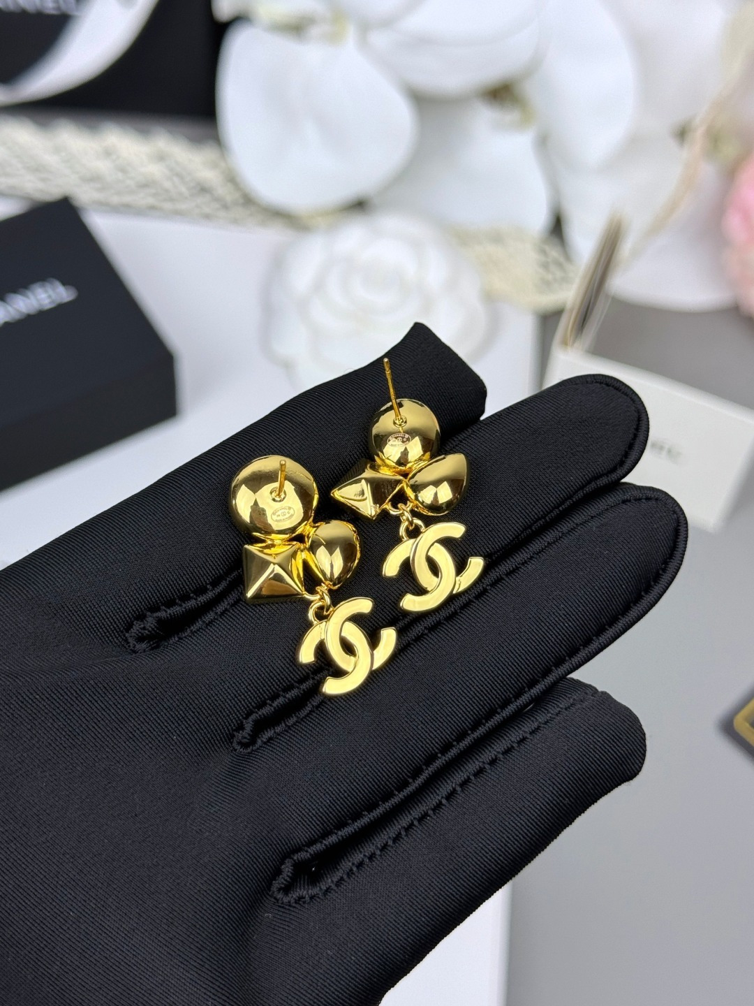 25.99$ Chanel   4915-M gallery