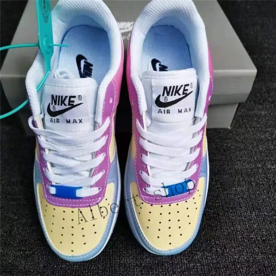 26.53$  NIKE   3187-M gallery