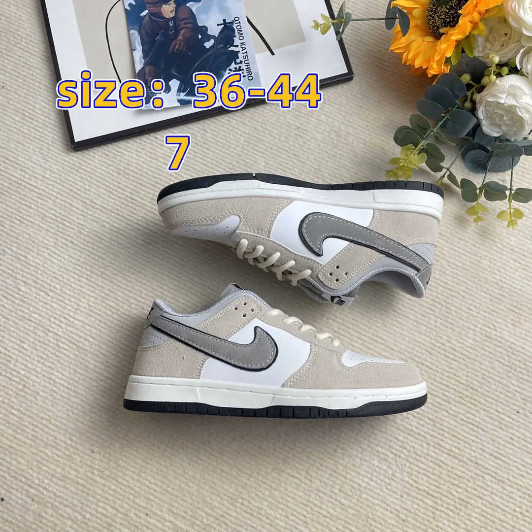 26.79$  NIKE   3775-M gallery